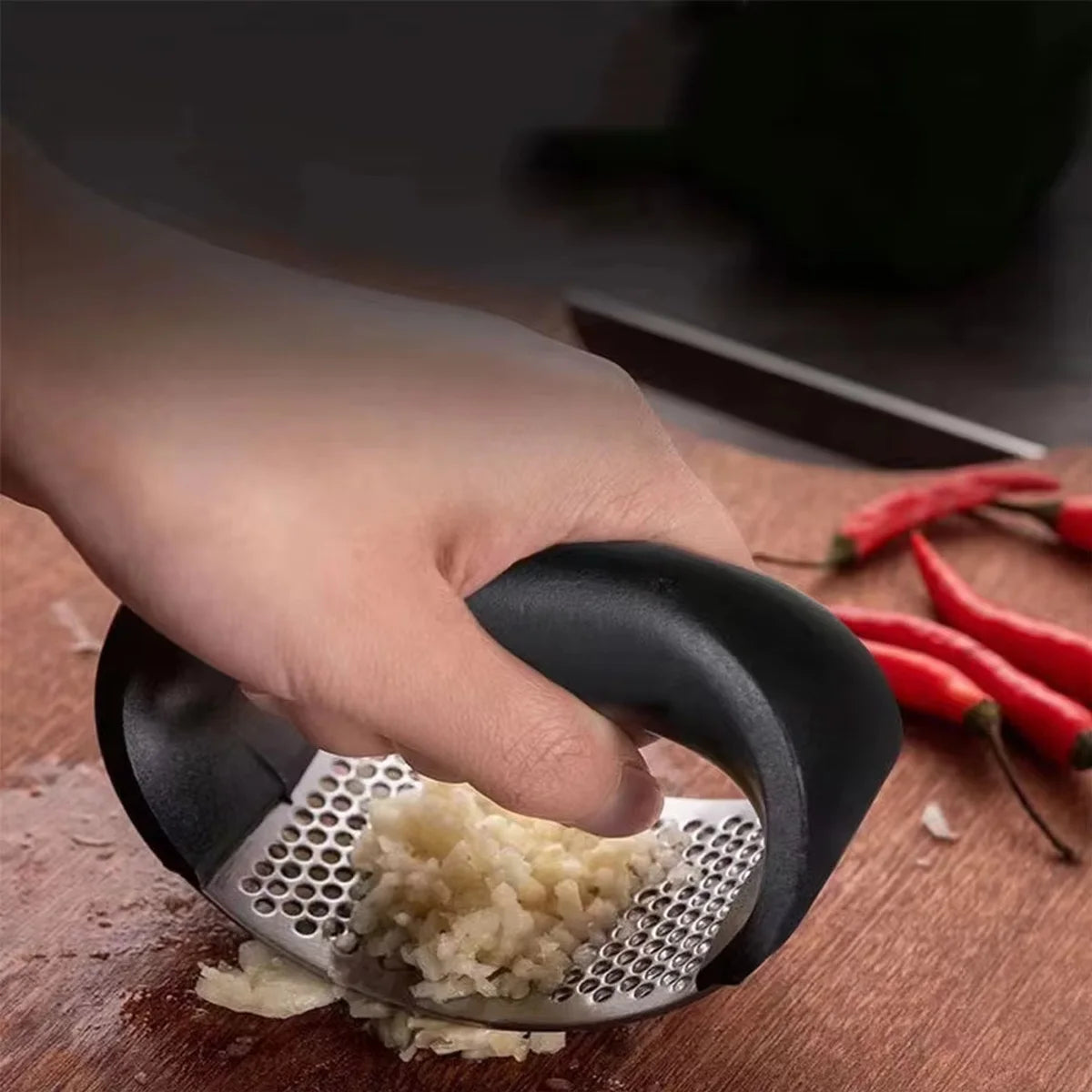 Rocking Garlic Crusher