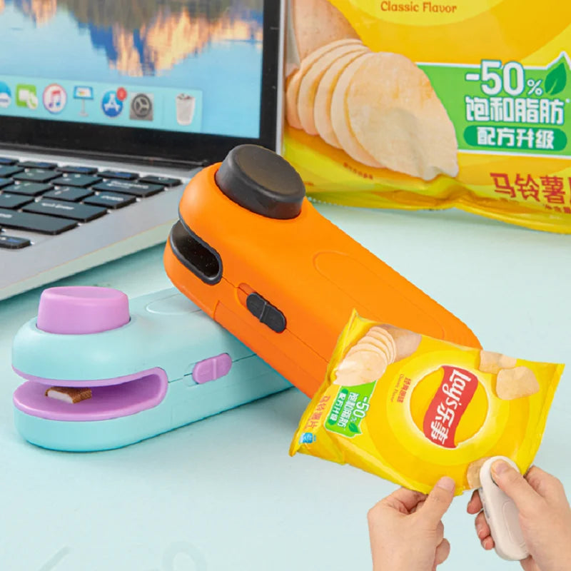 2-in-1 Mini Bag Sealer